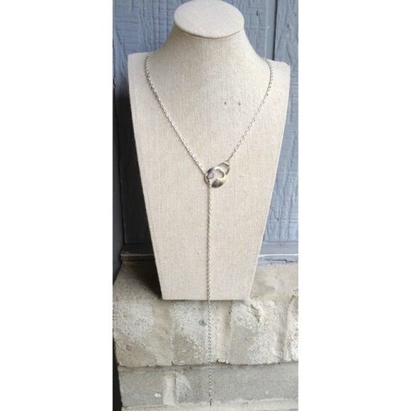 Silver Tone Metal Key Keyhole Lariat Y Chain Pull Thru Necklace Long Adjustable - Picture 3 of 5